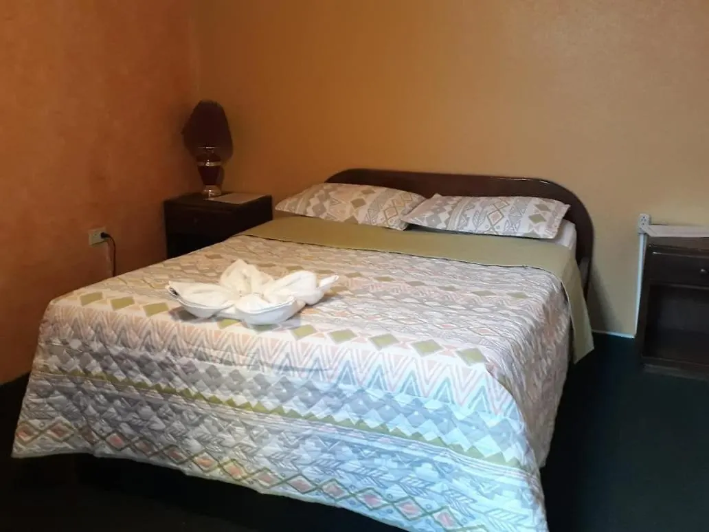 Hostal Baron De Carondelet Кито Гостевой дом